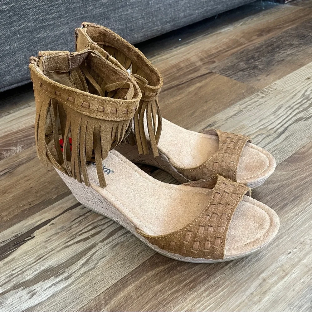 Minnetonka wedge heels 10 - Picture 4 of 9